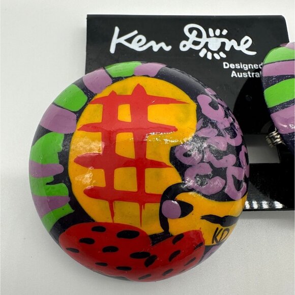 Vintage Clip On Earrings Ken Done 1980s Hand Painted Wood Round Bright Abstract - Picture 5 of 7